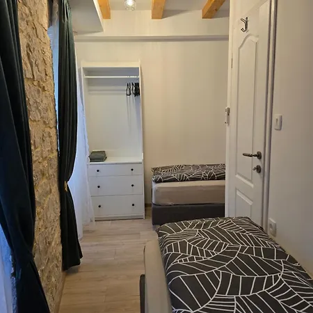 Rose 5 Apartment