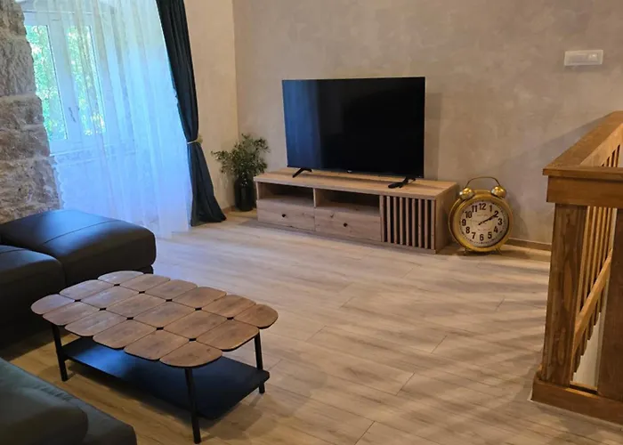 Rose 5 Apartman Cres